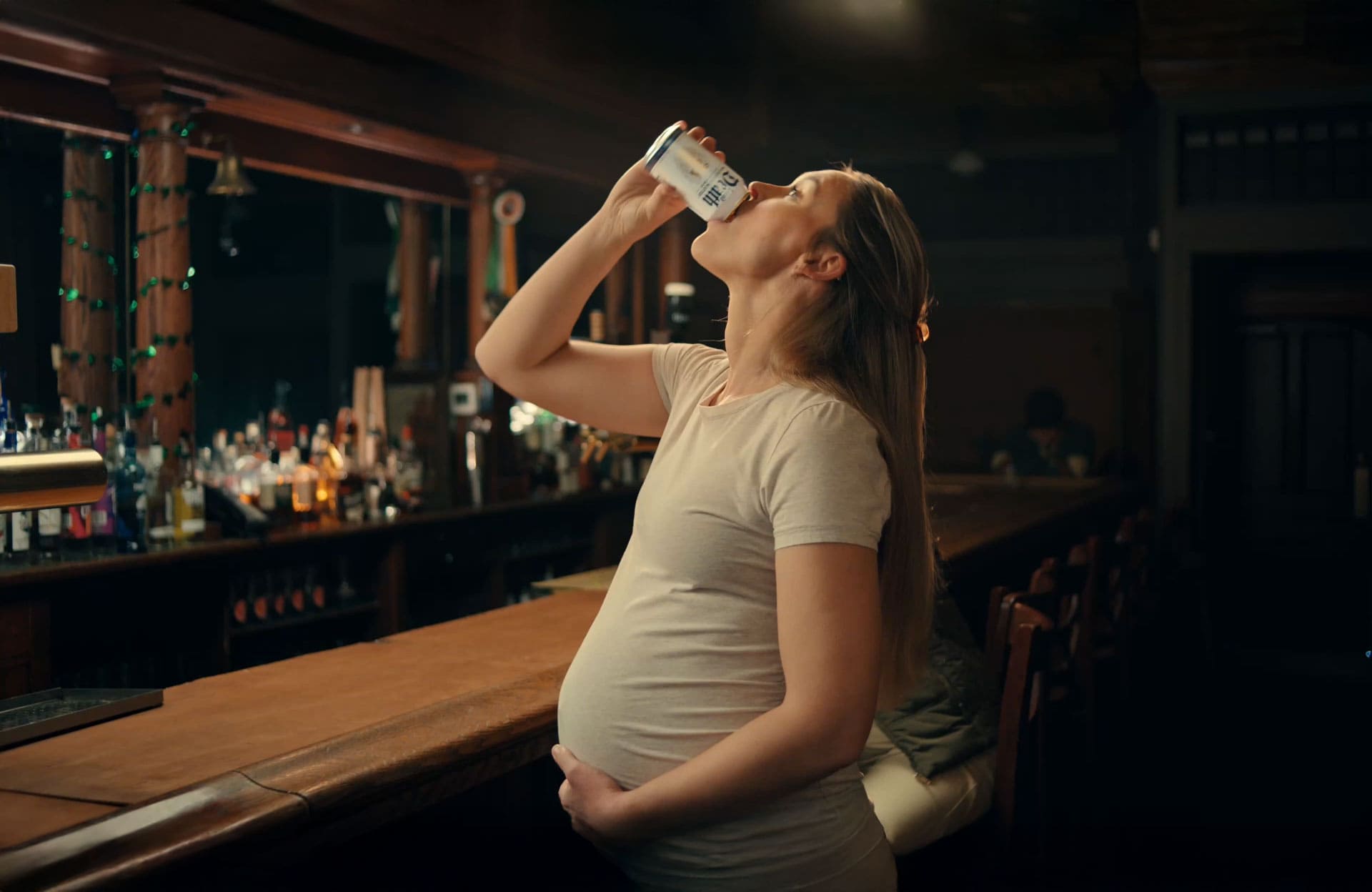 Grávidas podem brindar? Liquid Death lança Kegs for Pregs