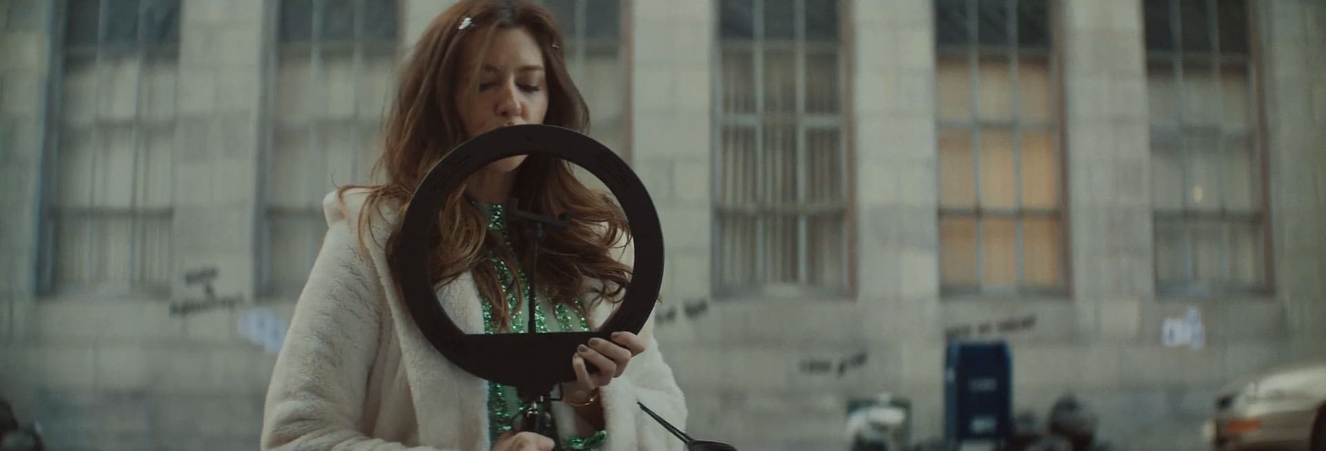 Heineken - Social Off Social Influencer mulher na rua