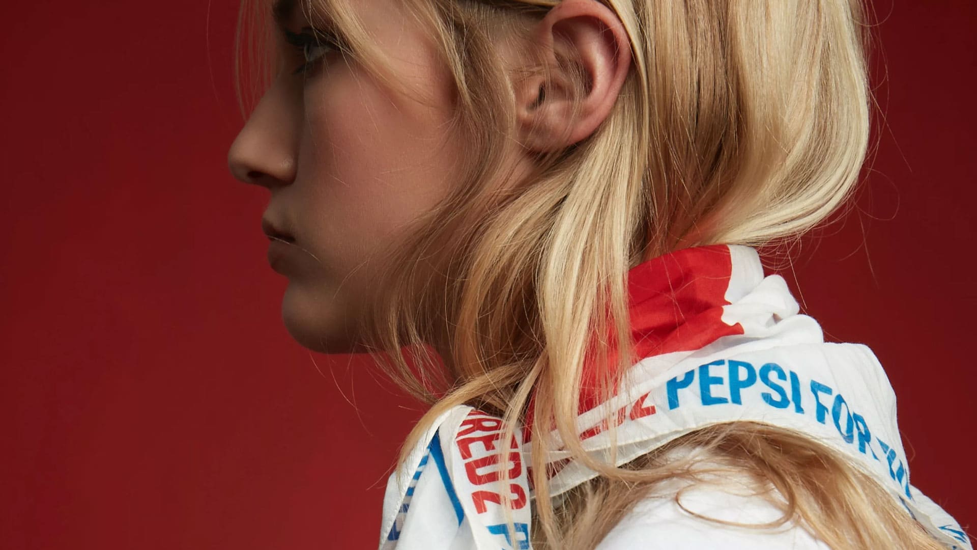 Close modelo Dsquared2 e Pepsi - Produtos PepsiCo lifestyle