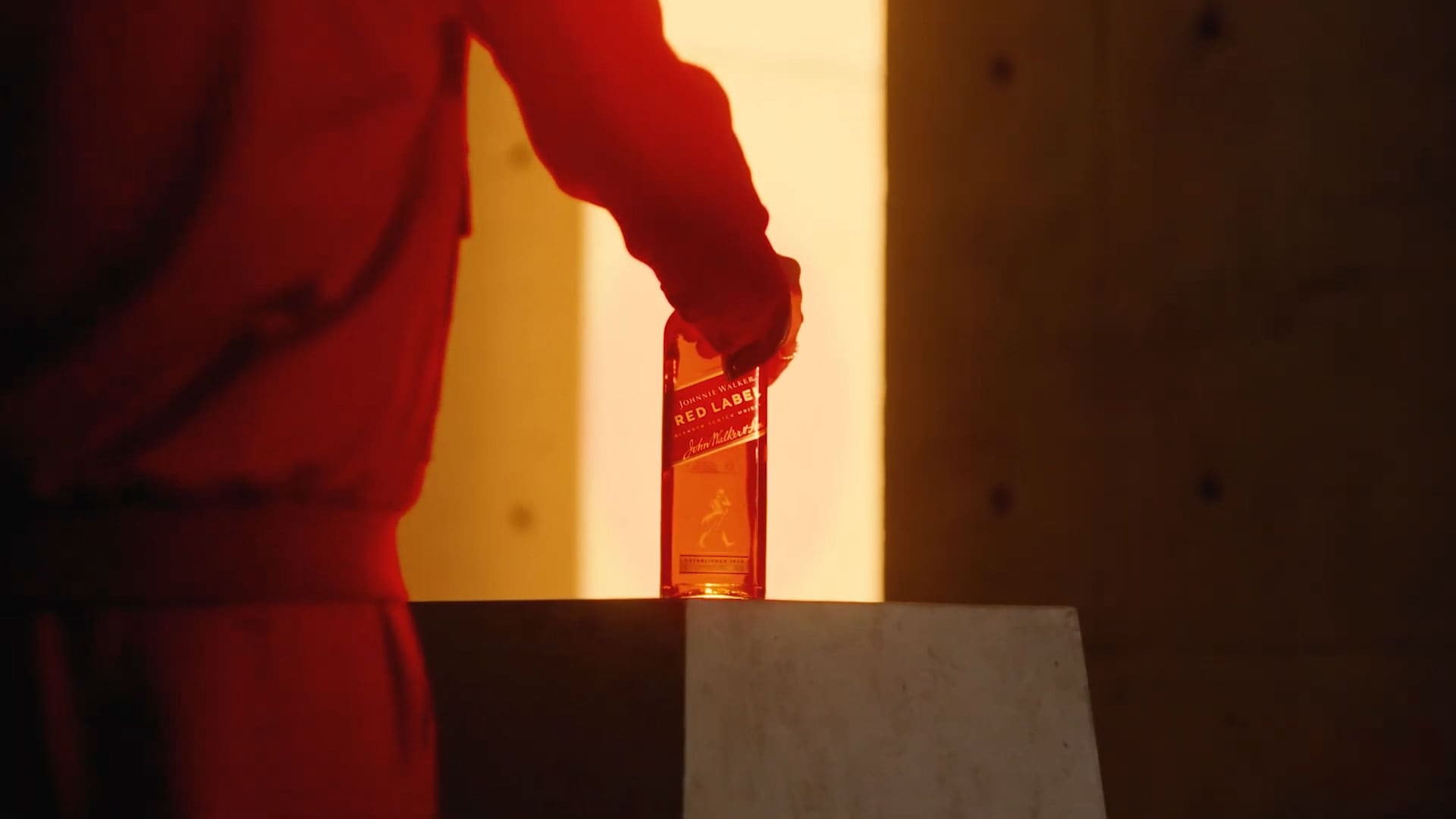Foco na garrafa - Johnnie Walker Red Label