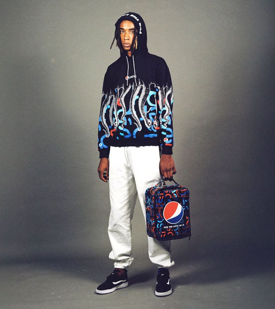 Modelo mochila Octopus e Pepsi - Produtos PepsiCo lifestyle
